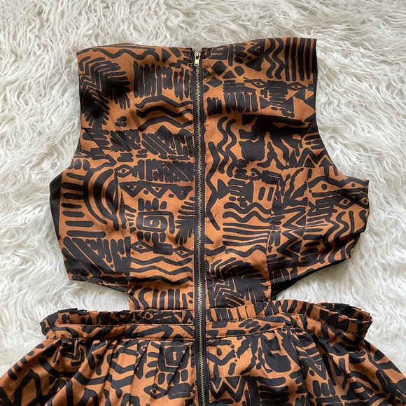 Ark & Co Geometric Pattern Cut-Out Waist‎ Dress - Picture 7 of 8